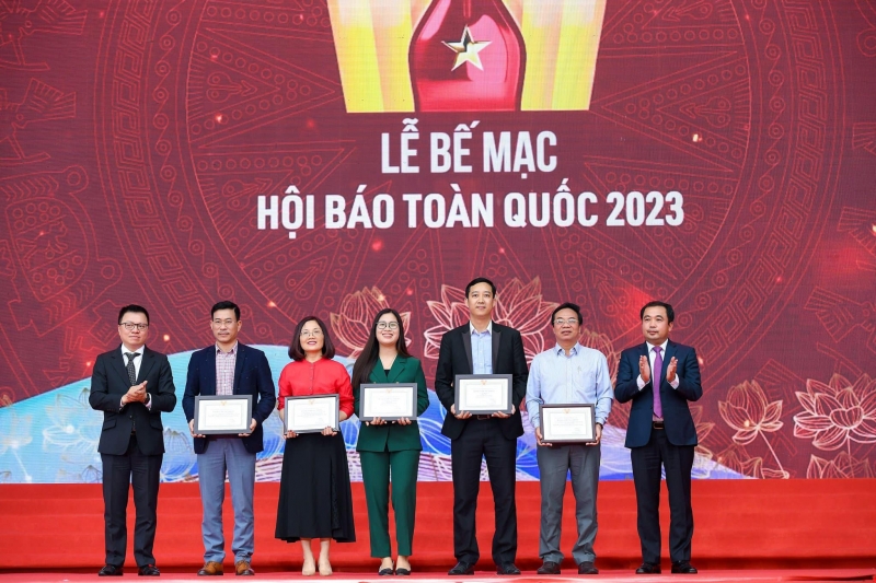 Bế mạc Hội báo toàn quốc năm 2023: Làm chủ nền tảng số, hướng đến tương lai