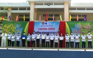 Đoàn trường THPT Dương Minh Châu: Tổ chức chương trình “Thắp sáng ước mơ tuổi trẻ Việt Nam” năm học 2022-2023