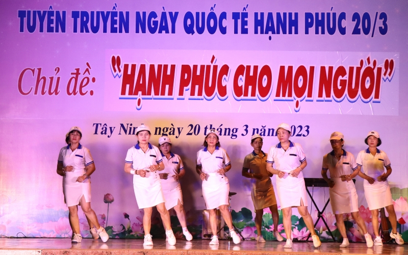 Sôi nổi chương trình tuyên truyền Ngày Quốc tế Hạnh phúc 20.3