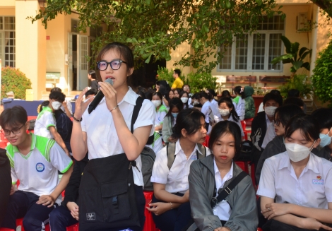 “Học sinh hãy chọn ngành nghề vì tương lai của mình”