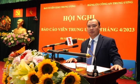 Hội nghị trực tuyến báo cáo viên trung ương tháng 4.2023