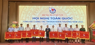 Hội Nhà báo tỉnh Tây Ninh được tặng cờ thi đua xuất sắc của Hội Nhà báo Việt Nam