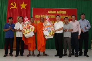 Thứ trưởng, Phó Chủ nhiệm Uỷ ban Dân tộc: Chúc Tết Chol Chnam Thmay tại Hoà Hiệp