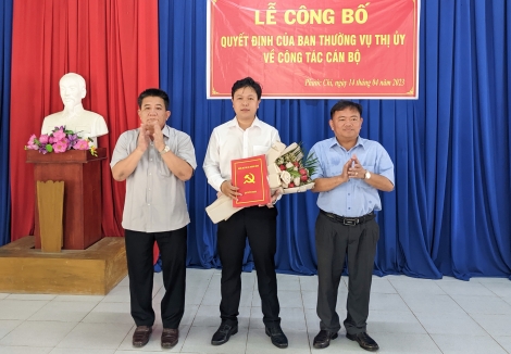 Ông Trần Minh Tùng- Chánh Văn phòng HĐND và UBND thị xã Trảng Bàng: Giữ chức vụ Bí thư Đảng uỷ xã Phước Chỉ