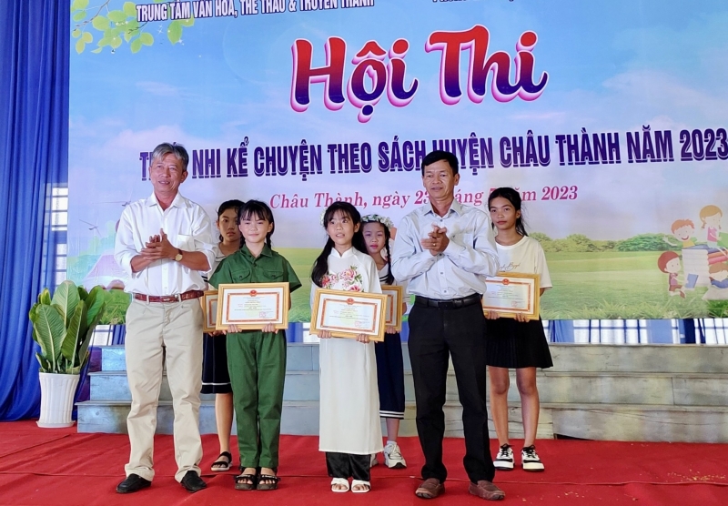 Châu Thành: 26 học sinh tham gia Hội thi thiếu nhi kể chuyện theo sách