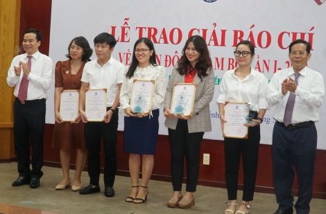 Báo Tây Ninh đoạt giải Ba