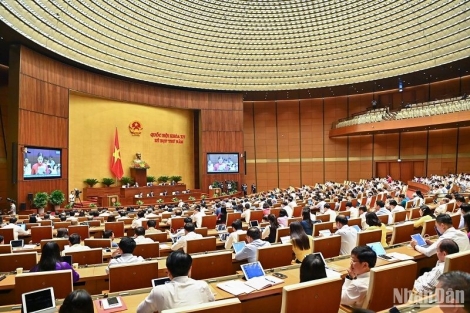 Quốc hội biểu quyết thông qua Nghị quyết đầu tiên tại Kỳ họp thứ 5