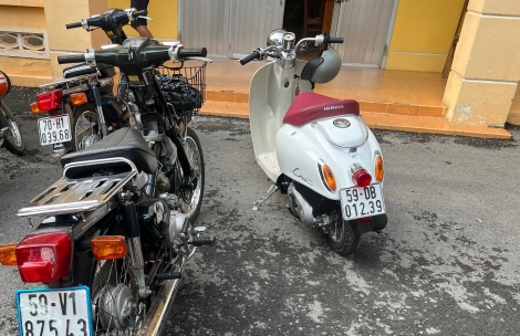 Bắt quả tang vụ vận chuyển xe mô tô từ Campuchia về Việt Nam