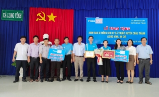 Châu Thành: Công ty cổ phần xi măng Fico trao tặng 2.000 bao xi măng