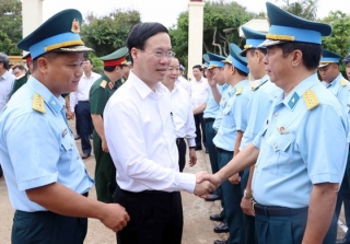 Chủ tịch nước Võ Văn Thưởng thăm, làm việc tại huyện đảo Phú Quý, Bình Thuận
