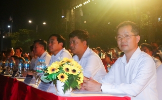 Rực rỡ màn trình diễn pháo hoa với chủ đề "Chinh phục những giấc mơ" tại Lễ hội pháo hoa quốc tế Đà Nẵng 2023