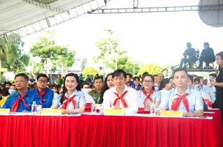 Gần 1.200 em học sinh THCS tham gia ngày hội “Tuổi trẻ Việt Nam – Rèn đức luyện tài, dẫn dắt tương lai”