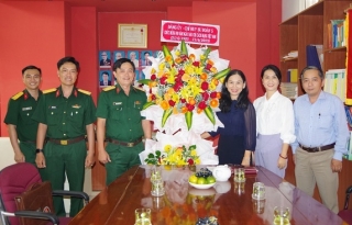 Sư đoàn 5: Chúc mừng Ngày Báo chí CMVN tại Báo Tây Ninh và Đài PTTH tỉnh
