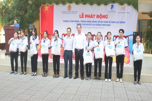 Xây dựng xã hội học tập - một quá trình lâu dài