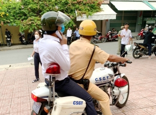 Cảnh sát giao thông Công an Tây Ninh: Hỗ trợ học sinh trong kỳ thi tốt nghiệp THPT