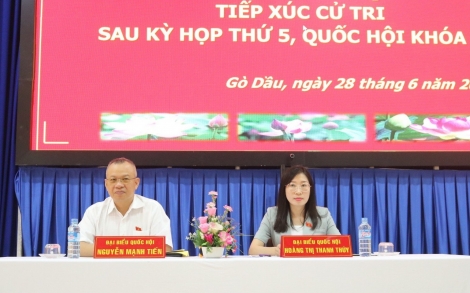 Đại biểu Quốc hội tiếp xúc cử tri huyện Gò Dầu