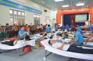 Tân Châu: Tiếp nhận 133 đơn vị máu nhân đạo
