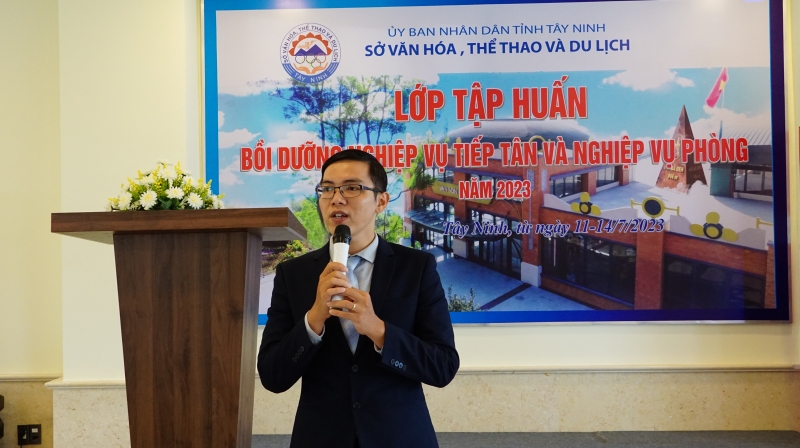 Tập huấn bồi dưỡng nghiệp vụ tiếp tân và nghiệp vụ phòng năm 2023