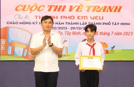 Trao giải cuộc thi vẽ tranh “Thành phố em yêu”