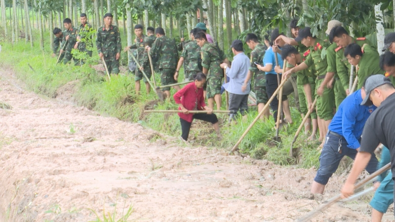 Ông Trương Nhật Quang- Trưởng Ban Dân vận Tỉnh uỷ: Dự lễ ra quân làm công tác dân vận đợt 1 năm 2023 tại Bến Cầu