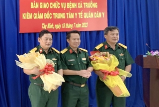 Bàn giao chức vụ Giám đốc Trung tâm Y tế Quân Dân y Tây Ninh