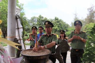 Bộ Tư lệnh Cảnh vệ về nguồn tại tỉnh Tây Ninh