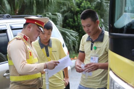 Bắt đầu tổng kiểm soát ô tô khách, xe container trên toàn quốc