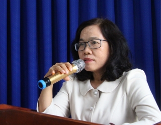 Bà Nguyễn Thị Yến Mai- Trưởng Ban Tổ chức Tỉnh uỷ tiếp xúc cử tri xã Trí Bình, thị trấn Châu Thành