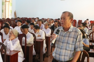 Phó Bí thư Tỉnh ủy Nguyễn Mạnh Hùng tiếp xúc cử tri xã Cẩm Giang