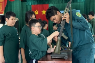 Gò Dầu: 37 học sinh tiểu học và THCS tham gia chương trình trải nghiệm quân ngũ