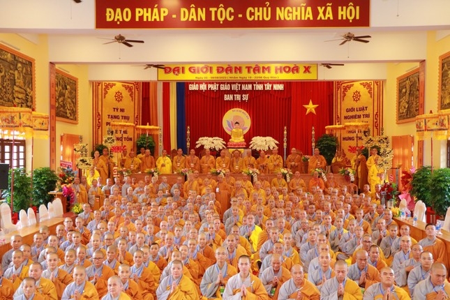 Tây Ninh: Đại giới đàn Tâm Hòa lần thứ X thành tựu viên mãn