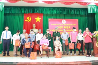 Tân Châu: Họp mặt và trao quà cho nạn nhân chất độc da cam