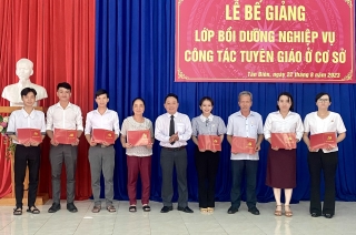 Tân Biên: 65 học viên hoàn thành chương trình bồi dưỡng nghiệp vụ công tác tuyên giáo cơ sở năm 2023