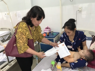 MTTQ Việt Nam tỉnh và thị xã Trảng Bàng thăm, hỗ trợ gia đình bị hoả hoạn