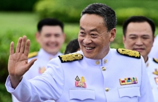 Thủ tướng Thái Lan phát miễn phí 16 tỷ USD cho dân chi tiêu