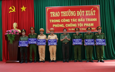 Bộ Công an: Thưởng các đơn vị đạt thành tích trong đấu tranh phòng chống tội phạm