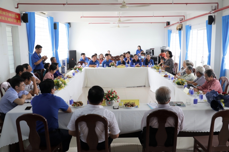 Những câu chuyện kể từ thư Bác Hồ và Bác Tôn gửi học sinh Trường Hoàng Lê Kha trong kháng chiến