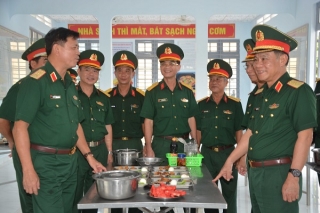 Đảng ủy - Bộ CHQS tỉnh: Tổng kết xây dựng đơn vị điểm về huấn luyện điều lệnh, xây dựng chính quy năm 2023