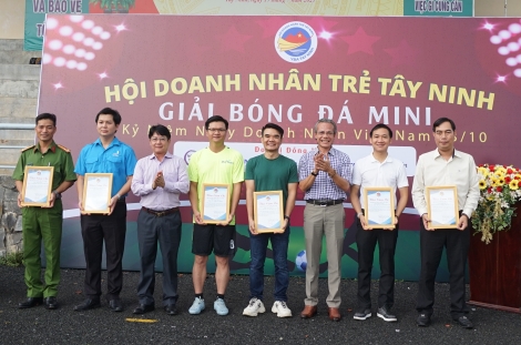 Kết thúc Giải bóng đá mini Hội Doanh nhân trẻ Tây Ninh