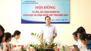 ĐBQH Huỳnh Thanh Phương khảo sát chuyên đề tại Sở Khoa học và Công nghệ