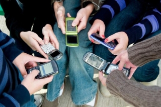 Tắt sóng 2G, người dùng điện thoại “cục gạch” đời cũ sẽ ra sao?