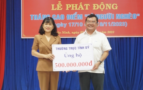 Trên 3,2 tỷ đồng đóng góp quỹ Vì người nghèo