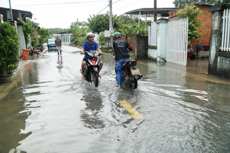 Mưa lớn, nhiều nơi bị ngập