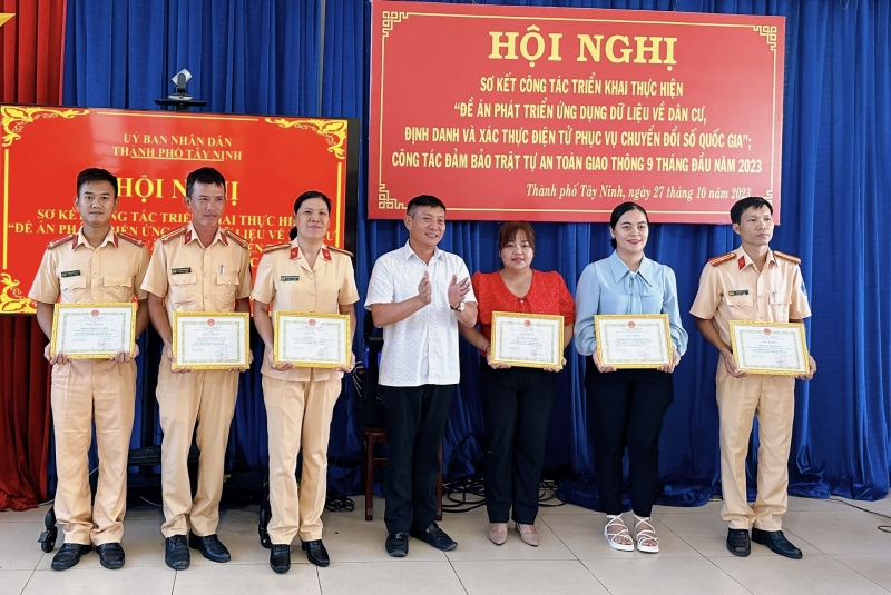 Thành phố Tây Ninh: 9 tháng, đăng ký trên 73.200 tài khoản định danh điện tử