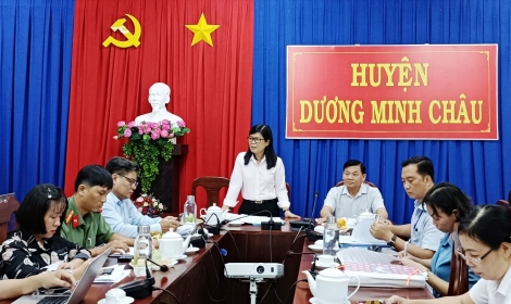 Hội đồng PHPBGDPL tỉnh Tây Ninh kiểm tra công tác chuẩn tiếp cận pháp luật tại huyện Dương Minh Châu