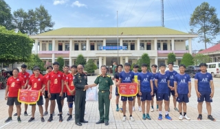 BCH Quân sự thị xã Trảng Bàng giao lưu bóng chuyền với BCH Quân sự huyện Chăn Tơ Ria Quân đội Hoàng gia Campuchia