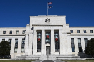 Fed tiếp tục duy trì lãi suất ở mức cao nhất trong 22 năm