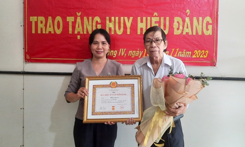 Điểm tin địa phương