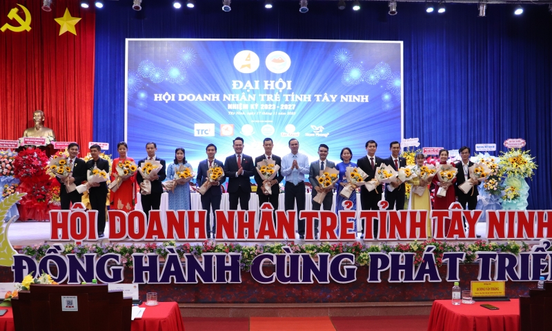 Ông Phạm Trọng Nghĩa được bầu làm Chủ tịch Hội Doanh nhân trẻ