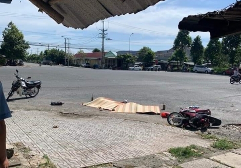 Xe Container va chạm xe mô tô, hai người phụ nữ tử vong